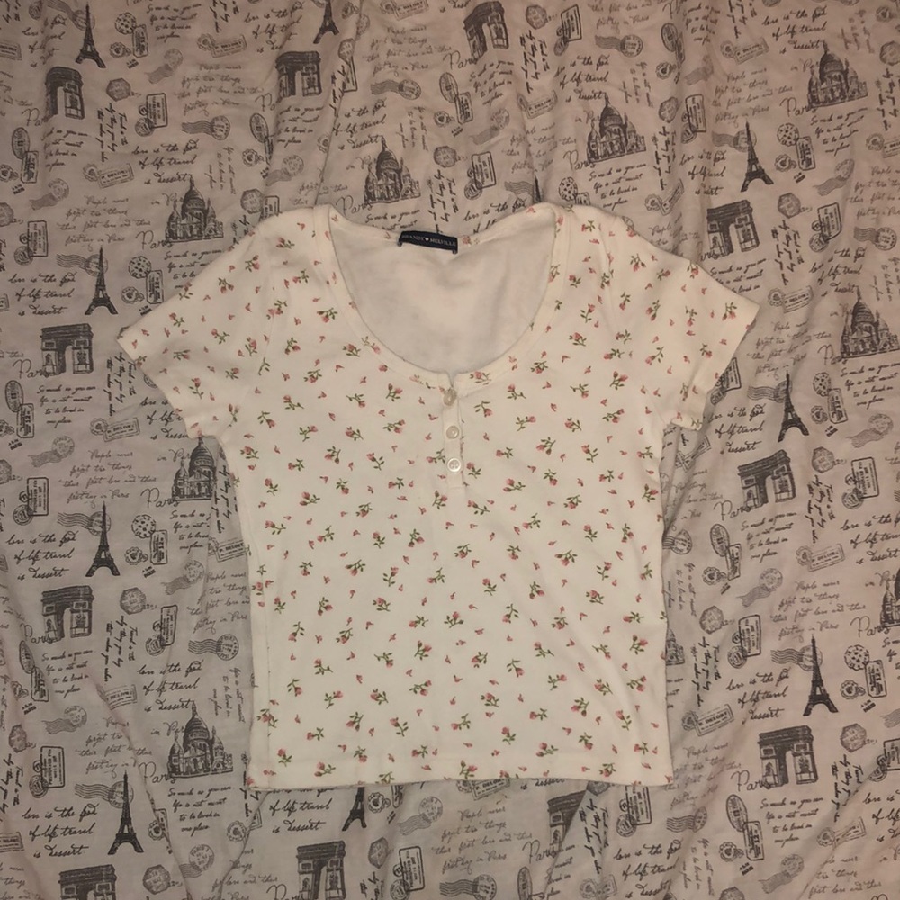 floral brandy melville top!